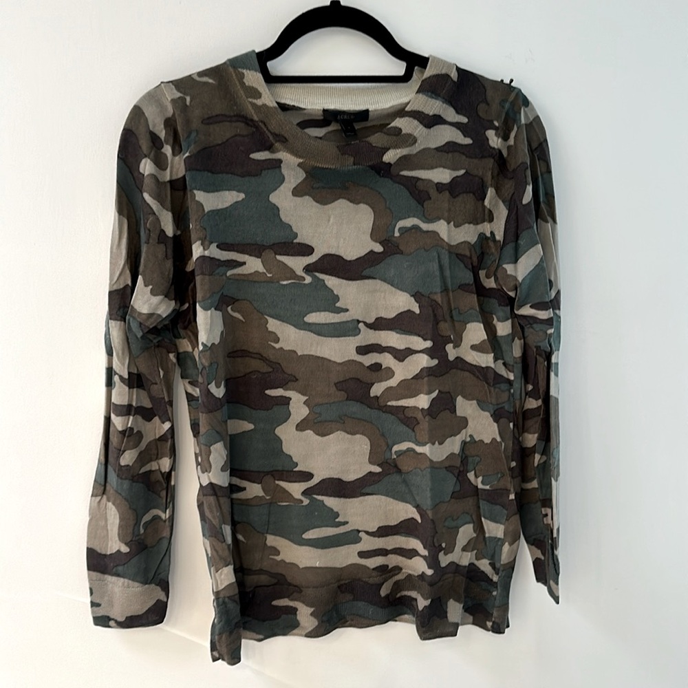 Jcrew size large army camo print thin sweater